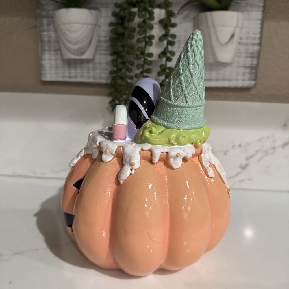 Pumpkin Sweet Treat Halloween Decor Summerween - Picture 5 of 6